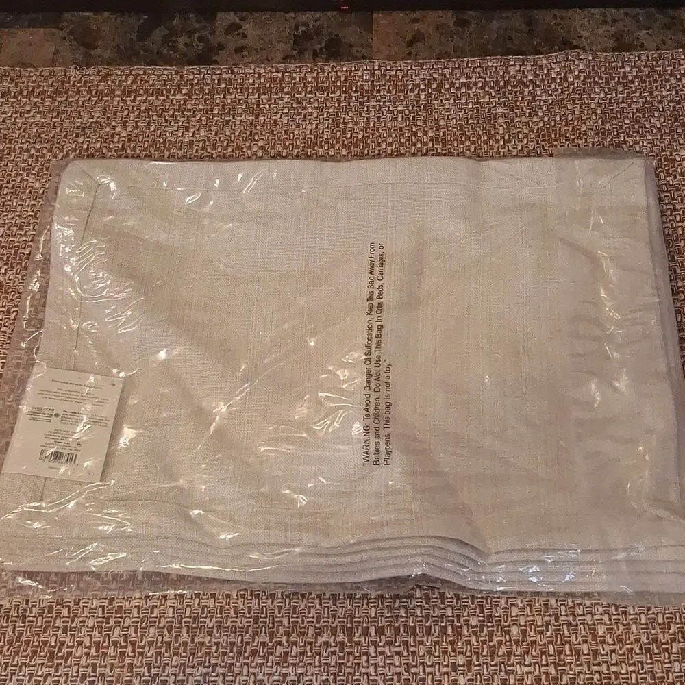 6 Placemats - Threshold 14x19